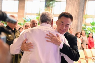 China y Cuba están unidas en un camino común de lucha revolucionaria para conquistar la plena independencia y soberanía 9