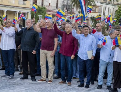 Cuba y Venezuela: un solo corazón en dos trincheras