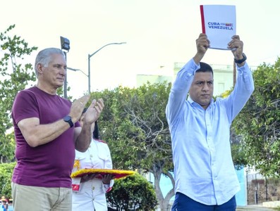 Cuba y Venezuela: un solo corazón en dos trincheras