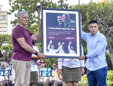 Cuba y Venezuela: un solo corazón en dos trincheras