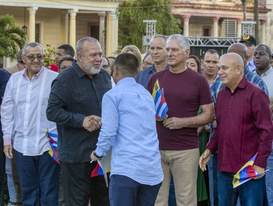 Cuba y Venezuela: un solo corazón en dos trincheras