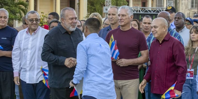 Cuba y Venezuela: un solo corazón en dos trincheras