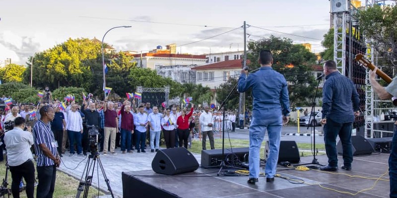 Cuba y Venezuela: un solo corazón en dos trincheras