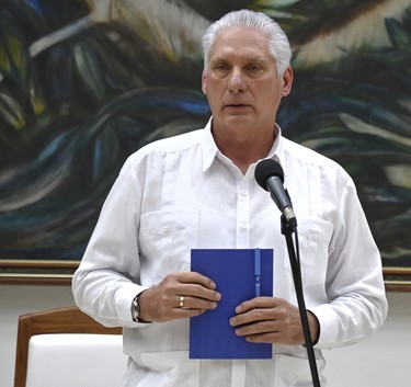 Díaz-Canel a trabajadores excepcionales: “Ustedes son inspiración” 5