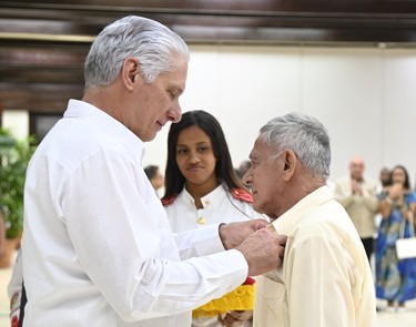 Díaz-Canel a trabajadores excepcionales: “Ustedes son inspiración” 17