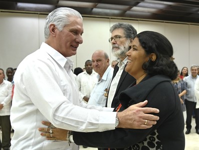Díaz-Canel a trabajadores excepcionales: “Ustedes son inspiración”