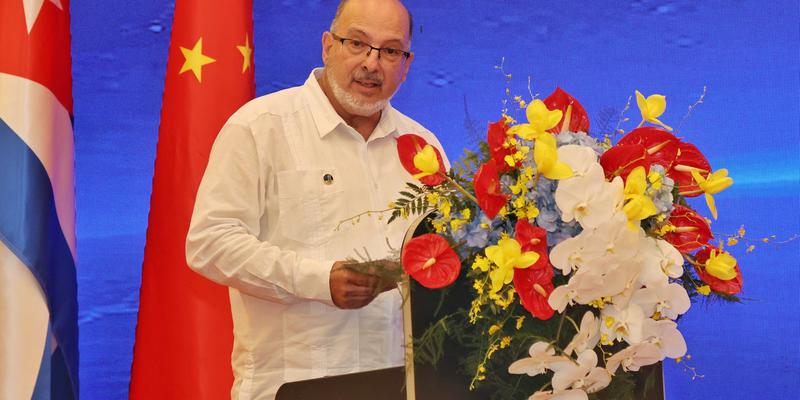 Presidente Diaz-Canel en China