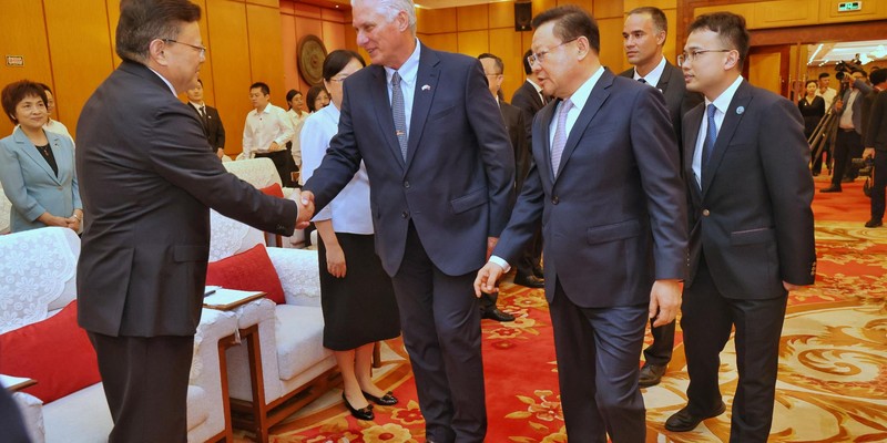 Presidente Diaz-Canel en China