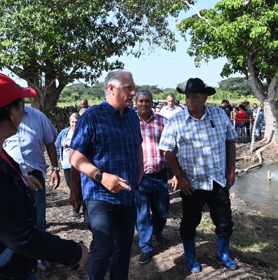 Las experiencias demuestran que «es posible producir más para el pueblo»