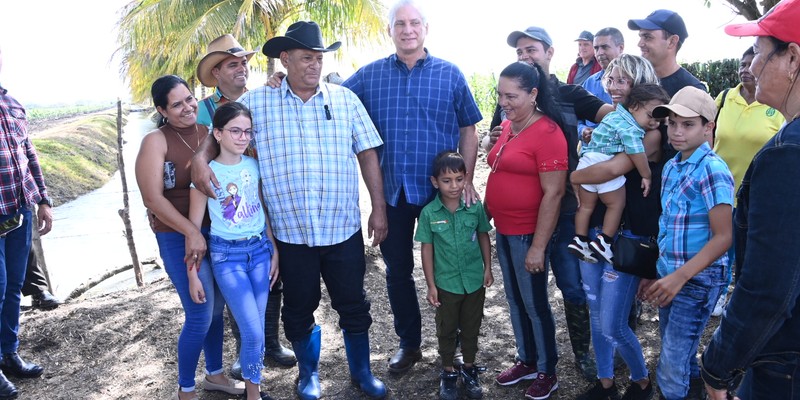 Las experiencias demuestran que «es posible producir más para el pueblo»