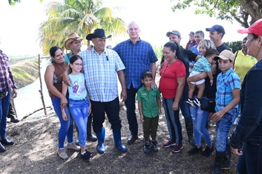 Las experiencias demuestran que «es posible producir más para el pueblo» 1