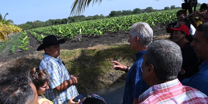 Las experiencias demuestran que «es posible producir más para el pueblo»