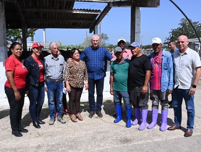 Las experiencias demuestran que «es posible producir más para el pueblo»