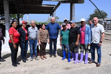 Las experiencias demuestran que «es posible producir más para el pueblo» 8
