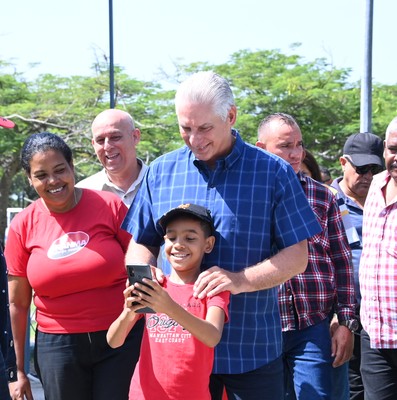 Las experiencias demuestran que «es posible producir más para el pueblo»