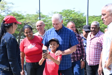 Las experiencias demuestran que «es posible producir más para el pueblo» 11