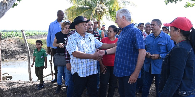 Las experiencias demuestran que «es posible producir más para el pueblo»