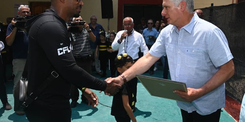 Visita Díaz-Canel dos lugares de La Habana hechos con amor