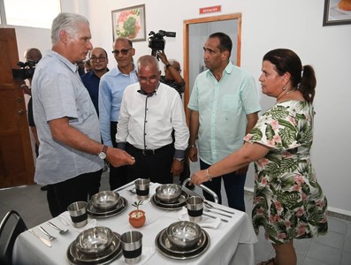 Visita Díaz-Canel dos lugares de La Habana hechos con amor