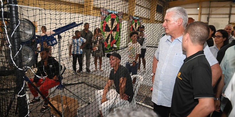 Visita Díaz-Canel dos lugares de La Habana hechos con amor