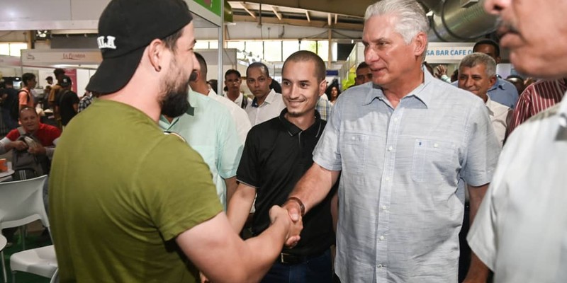 Visita Díaz-Canel dos lugares de La Habana hechos con amor