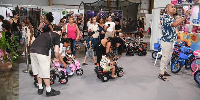 Visita Díaz-Canel dos lugares de La Habana hechos con amor