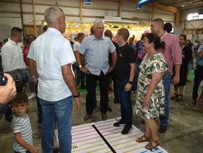 Visita Díaz-Canel dos lugares de La Habana hechos con amor