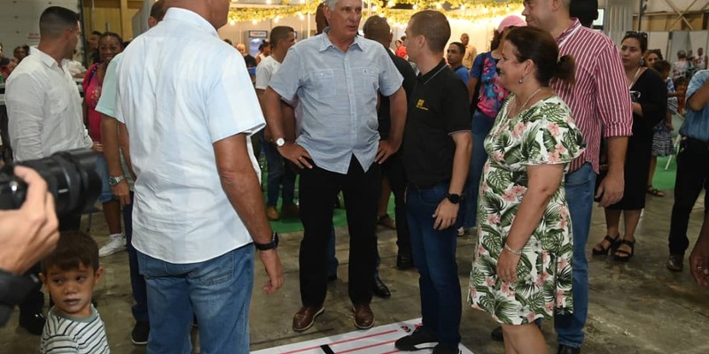Visita Díaz-Canel dos lugares de La Habana hechos con amor