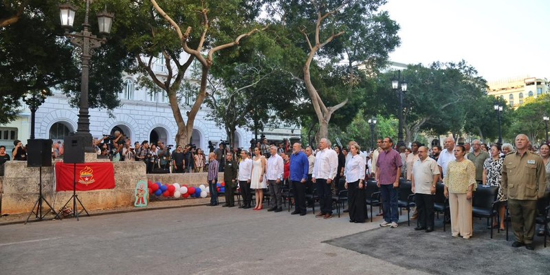 Díaz-Canel: “Mientras haya en Cuba aulas con estudiantes, y escuelas con maestros, hay nación, hay Patria, hay Revolución y hay Socialismo”
