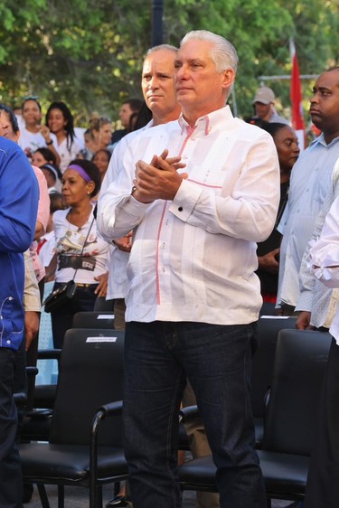 Díaz-Canel: “Mientras haya en Cuba aulas con estudiantes, y escuelas con maestros, hay nación, hay Patria, hay Revolución y hay Socialismo” 8