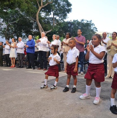 Díaz-Canel: “Mientras haya en Cuba aulas con estudiantes, y escuelas con maestros, hay nación, hay Patria, hay Revolución y hay Socialismo”