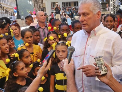 Díaz-Canel: “Mientras haya en Cuba aulas con estudiantes, y escuelas con maestros, hay nación, hay Patria, hay Revolución y hay Socialismo”