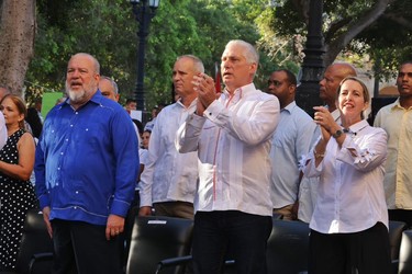 Díaz-Canel: “Mientras haya en Cuba aulas con estudiantes, y escuelas con maestros, hay nación, hay Patria, hay Revolución y hay Socialismo” 29