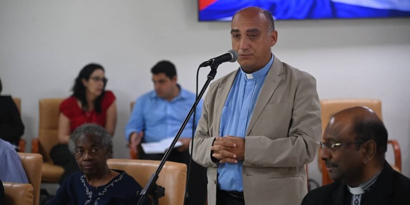 “Cuenten esta realidad”, pidió Díaz-Canel a representantes de organizaciones ecuménicas internacionales