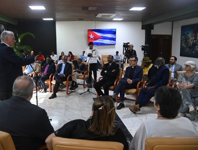 “Cuenten esta realidad”, pidió Díaz-Canel a representantes de organizaciones ecuménicas internacionales