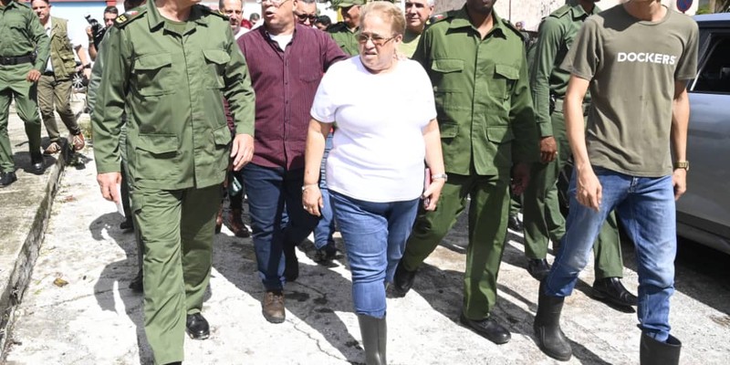 Díaz-Canel desde la tierra que se recupera del huracán