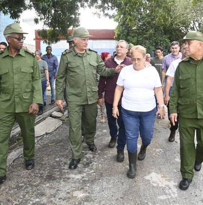 Díaz-Canel desde la tierra que se recupera del huracán