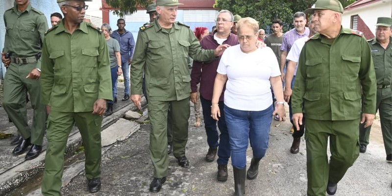 Díaz-Canel desde la tierra que se recupera del huracán