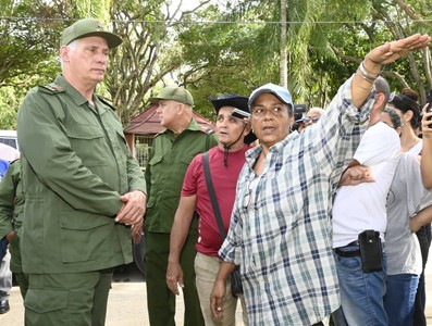 Díaz-Canel desde la tierra que se recupera del huracán
