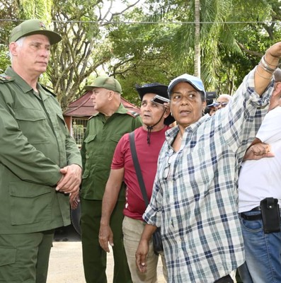 Díaz-Canel desde la tierra que se recupera del huracán