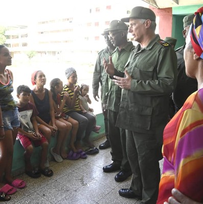 Díaz-Canel desde la tierra que se recupera del huracán