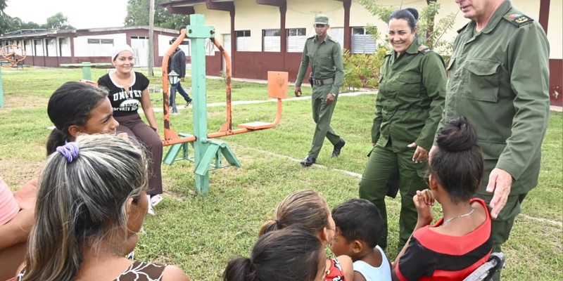Díaz-Canel desde la tierra que se recupera del huracán