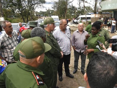 Díaz-Canel desde la tierra que se recupera del huracán