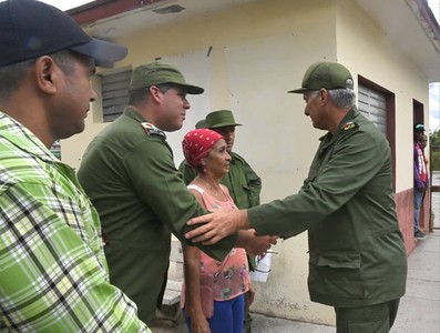 Díaz-Canel desde la tierra que se recupera del huracán