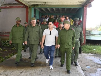 Díaz-Canel desde la tierra que se recupera del huracán