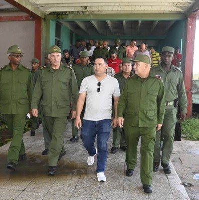 Díaz-Canel desde la tierra que se recupera del huracán