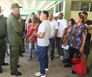 Díaz-Canel desde la tierra que se recupera del huracán 26