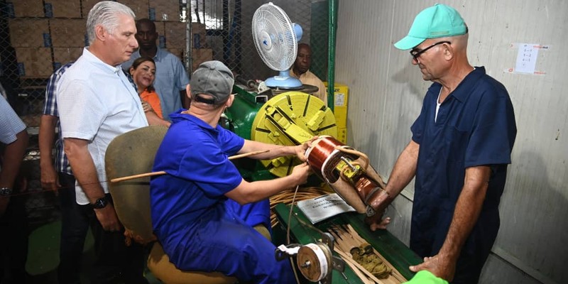 Los triunfos solo nacen del trabajo duro y tenaz