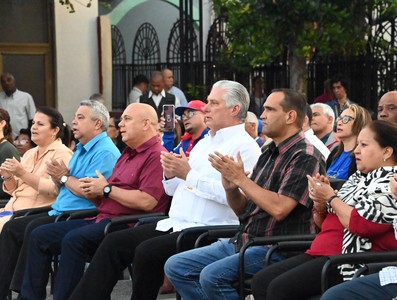 Aniversario 63 - Proclamación del carácter Socialista de la Revolución