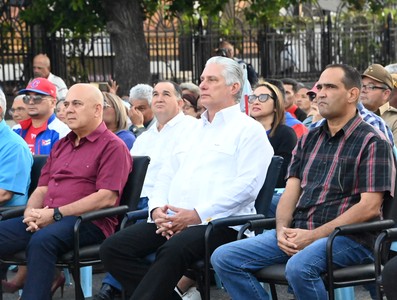 Aniversario 63 - Proclamación del carácter Socialista de la Revolución